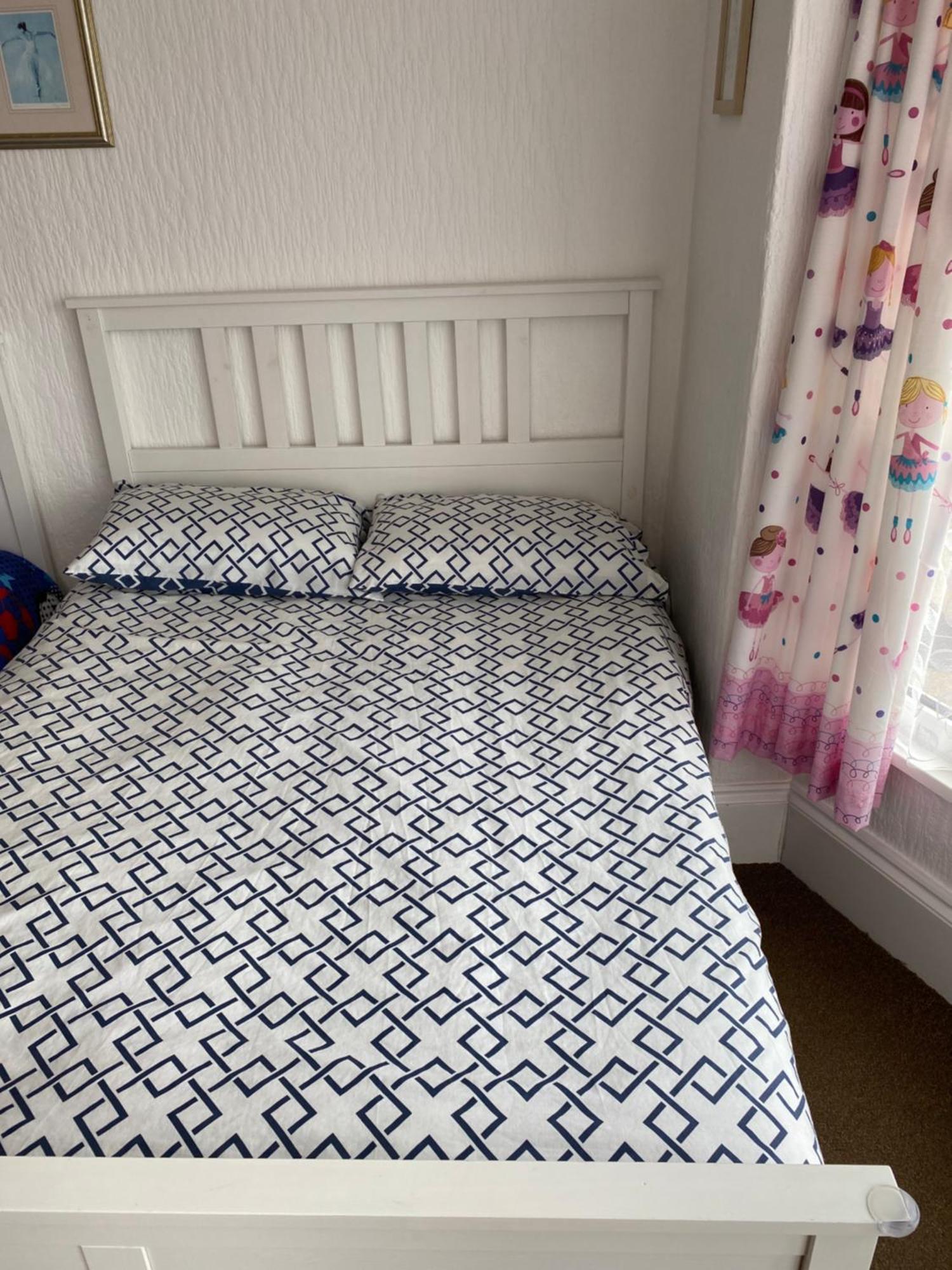Barbie House ,Opposite The Beach & Paignton Pier , 2 Bedroom Apartment With Private Car Space & Garden , Free Access Next Door To The Stunning Ballet & Make Up School & A Beautiful Ladys Beauty Salon (Adults Only) 外观 照片